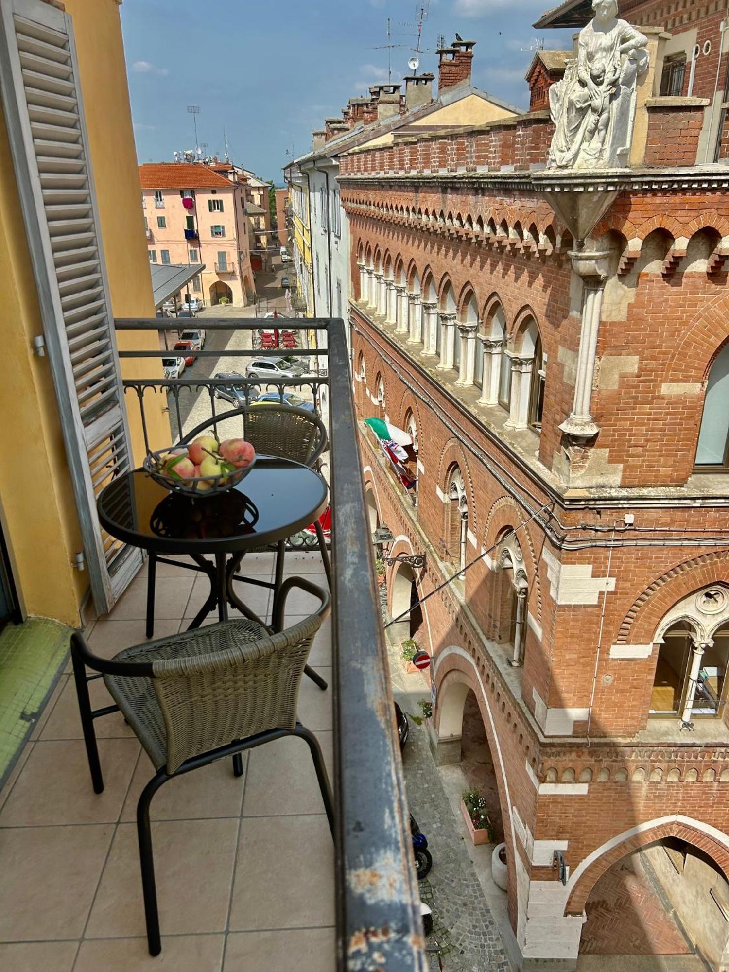 La Coccola Di Cuneo Apartment Luaran gambar
